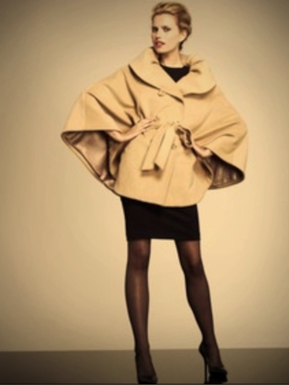 Calvin Klein Wool Double Breasted Camel Colored Cape Coat L/XL Pockets
